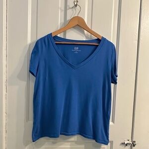 Excellent Condition! Gap Organic Cotton Vintage V-Neck T-Shirt: Bristol Blue (M)